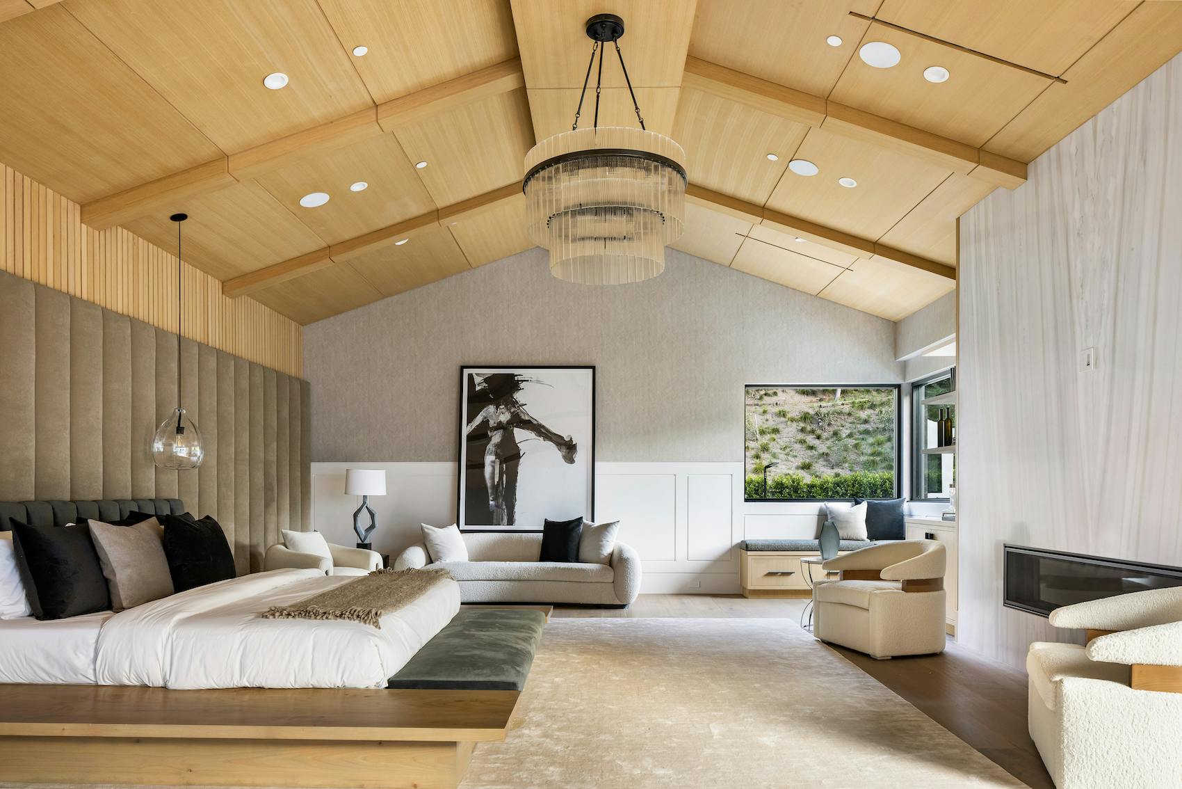 Meridith-Baer-Home-Home-Staging-Southern-California-Woodvale-Estate-Luxury-Homes-Modern-and-Contemporary-Master-Bedroom
